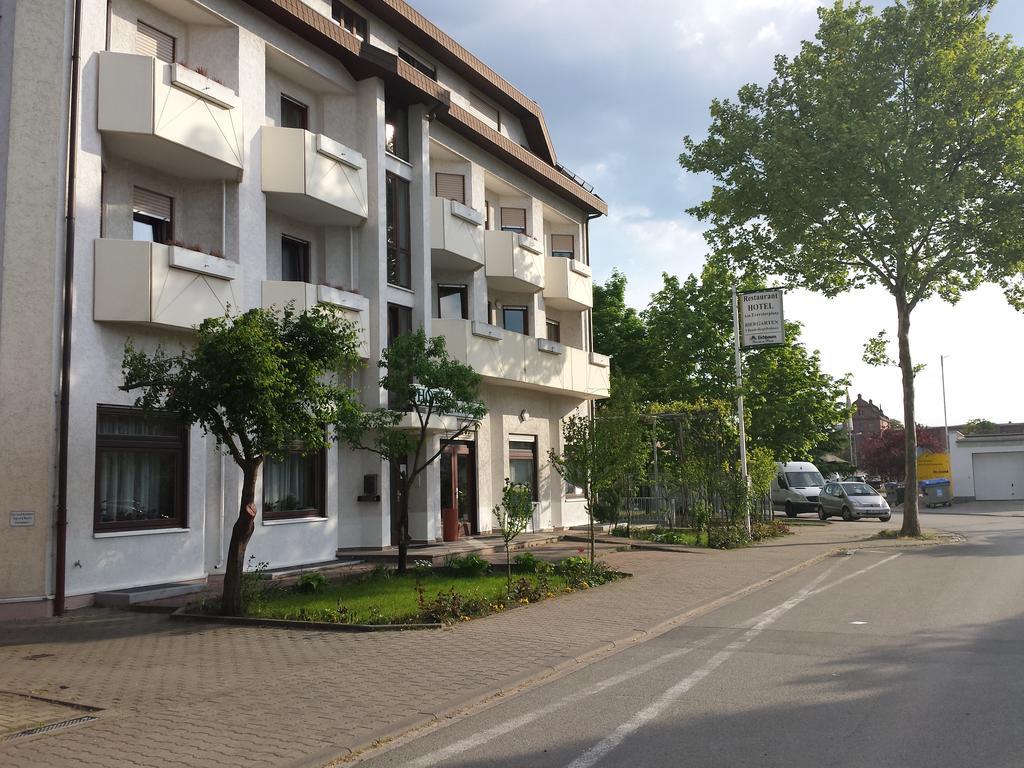 Hotel Am Exerzierplatz Mannheim Exterior photo